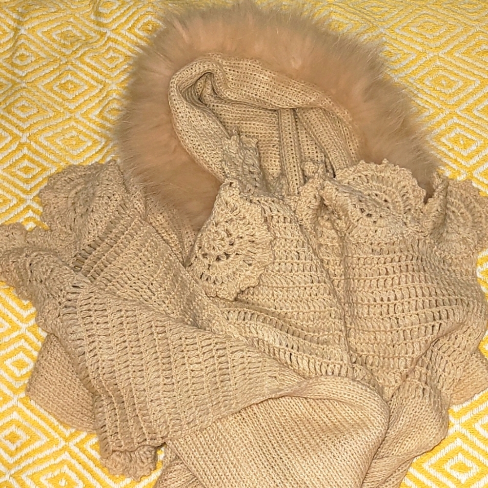 Vintage scarf with genuine fur.